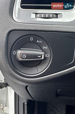 Хетчбек Volkswagen e-Golf 2014 в 