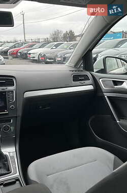 Хетчбек Volkswagen e-Golf 2014 в 