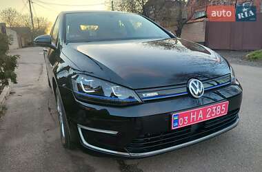 Хэтчбек Volkswagen e-Golf 2014 в 