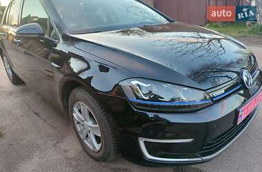 Хэтчбек Volkswagen e-Golf 2014 в 