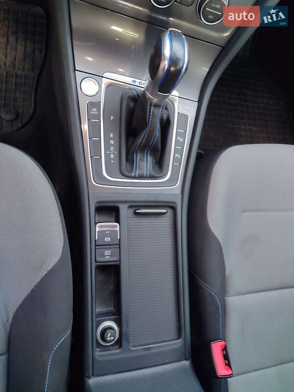 Хэтчбек Volkswagen e-Golf 2014 в Кривом Роге