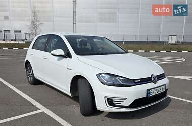 Хэтчбек Volkswagen e-Golf 2020 в Ровно