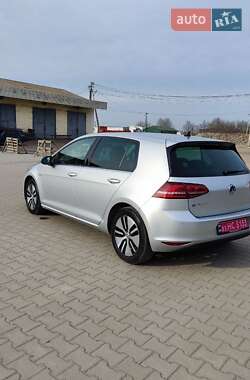 Хетчбек Volkswagen e-Golf 2015 в 