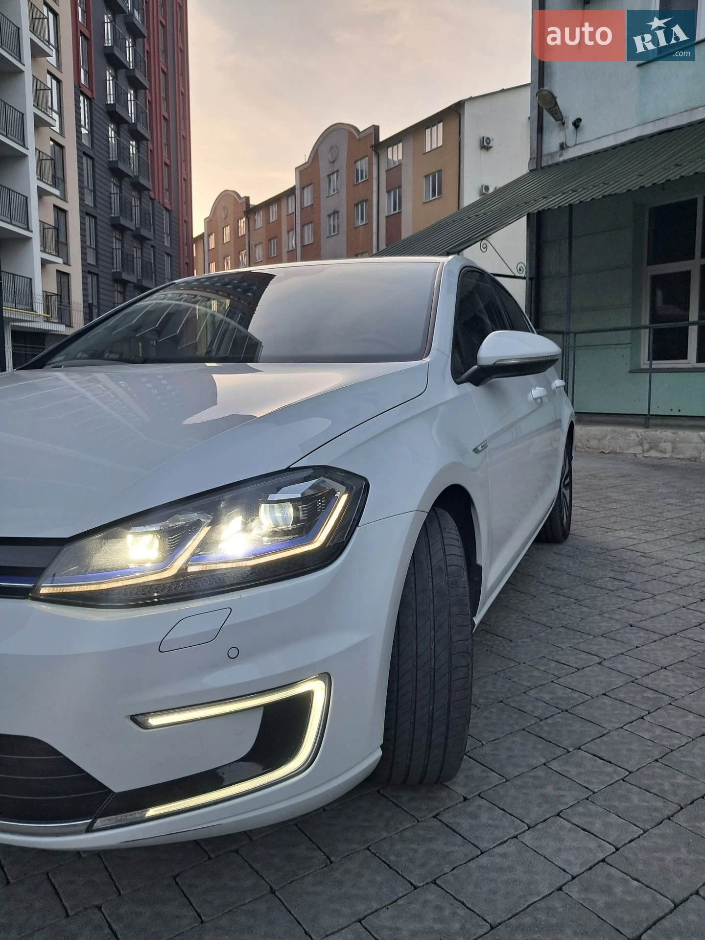 2018 Volkswagen Golf - фото 1