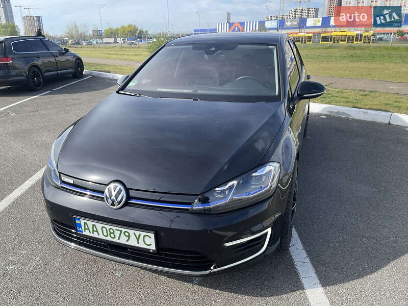 Хетчбек Volkswagen e-Golf 2019 в Києві