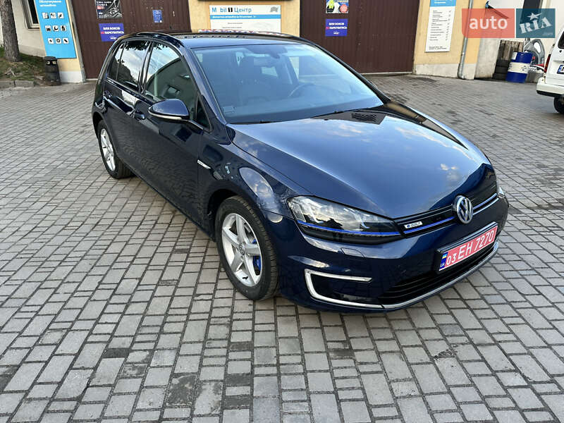 Хэтчбек Volkswagen e-Golf 2016 в Луцке