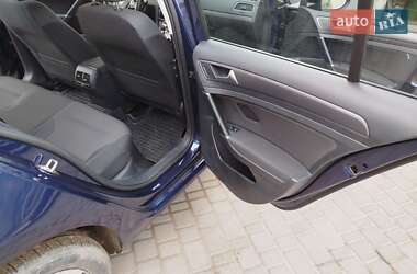 Хэтчбек Volkswagen e-Golf 2019 в 