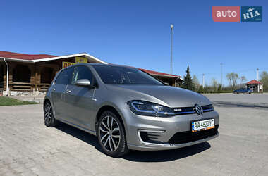 Хетчбек Volkswagen e-Golf 2019 в 