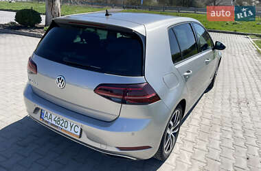 Хетчбек Volkswagen e-Golf 2019 в 