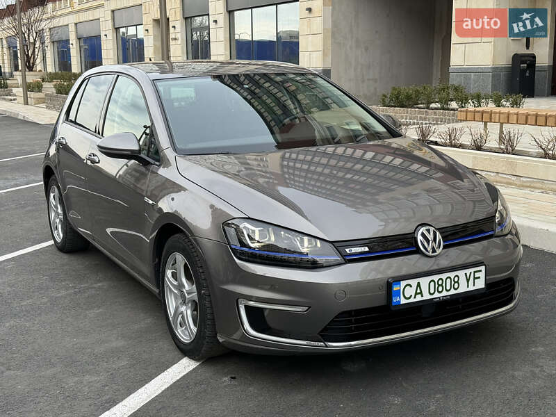 Хэтчбек Volkswagen e-Golf 2015 в Умани