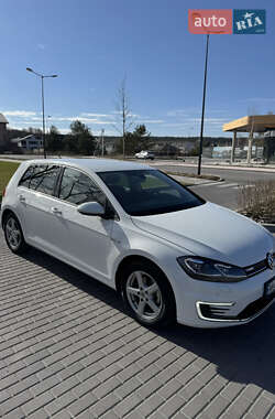 Хэтчбек Volkswagen e-Golf 2019 в Киеве