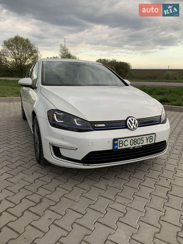 Volkswagen e-Golf 2015