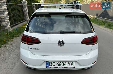 Хэтчбек Volkswagen e-Golf 2019 в 