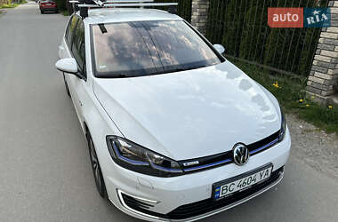 Хэтчбек Volkswagen e-Golf 2019 в 