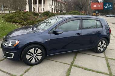 Хэтчбек Volkswagen e-Golf 2016 в 