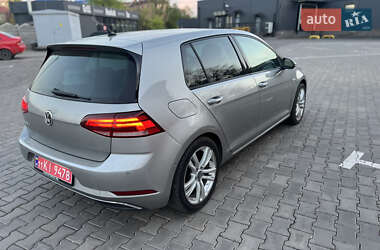 Хетчбек Volkswagen e-Golf 2017 в 