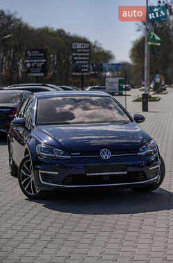 Хетчбек Volkswagen e-Golf 2019 в 