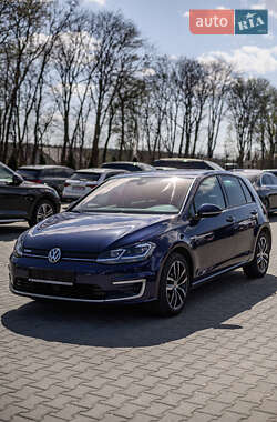 Хетчбек Volkswagen e-Golf 2019 в 