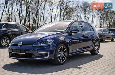 Хетчбек Volkswagen e-Golf 2019 в 