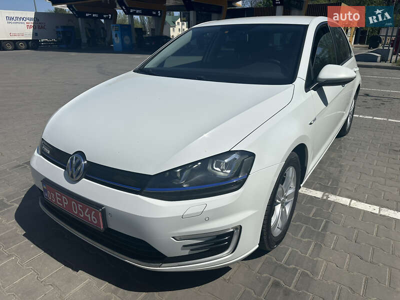 Volkswagen e-Golf 2016