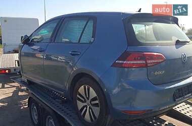 Хетчбек Volkswagen e-Golf 2015 в 