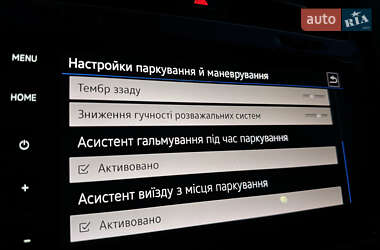Хетчбек Volkswagen e-Golf 2017 в 