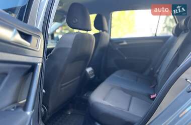 Хэтчбек Volkswagen e-Golf 2017 в 