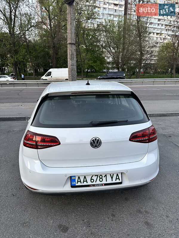 Хэтчбек Volkswagen e-Golf 2014 в Днепре