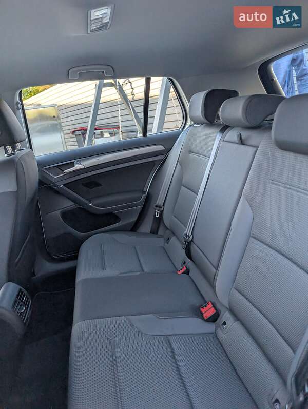 Хэтчбек Volkswagen e-Golf 2020 в Луцке