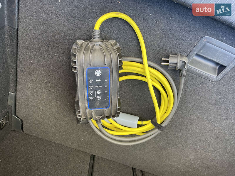 Хэтчбек Volkswagen e-Golf 2020 в Хмельницком