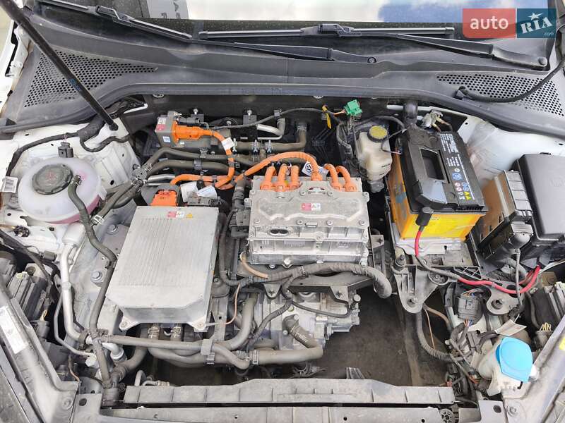 Хэтчбек Volkswagen e-Golf 2019 в Днепре