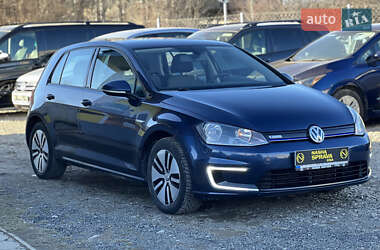 Хэтчбек Volkswagen e-Golf 2015 в 