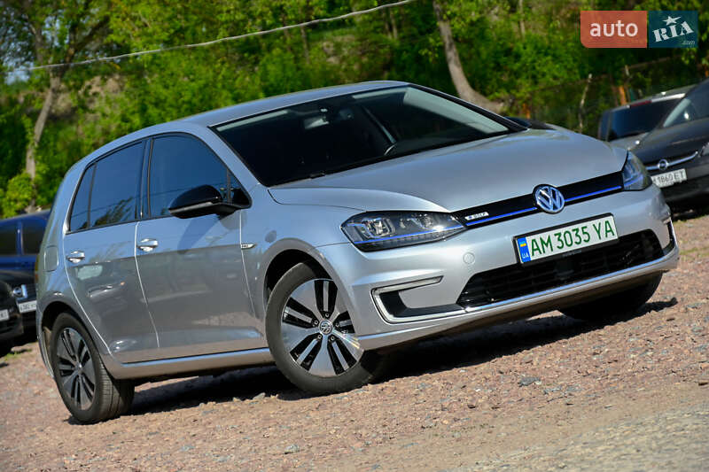 Volkswagen e-Golf 2015