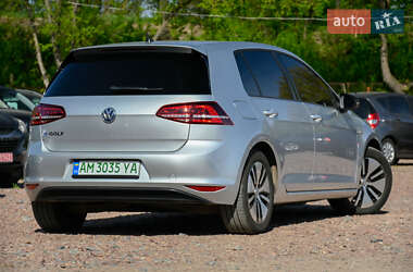 Хэтчбек Volkswagen e-Golf 2015 в 