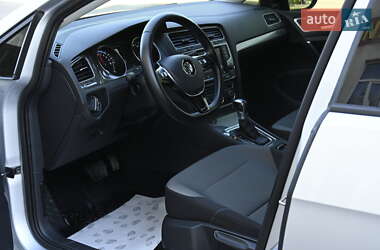 Хэтчбек Volkswagen e-Golf 2015 в 