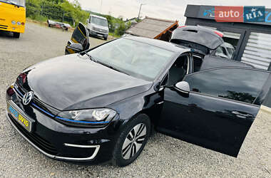 Хэтчбек Volkswagen e-Golf 2016 в 