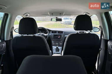 Хэтчбек Volkswagen e-Golf 2014 в 