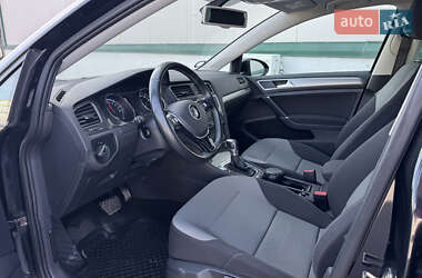 Хетчбек Volkswagen e-Golf 2016 в 