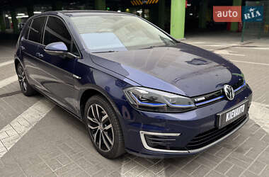 Хетчбек Volkswagen e-Golf 2020 в 