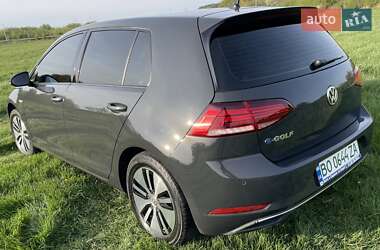 Хэтчбек Volkswagen e-Golf 2019 в 