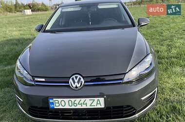 Хэтчбек Volkswagen e-Golf 2019 в 