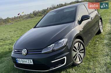 Хэтчбек Volkswagen e-Golf 2019 в 