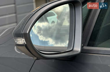 Хэтчбек Volkswagen e-Golf 2020 в 
