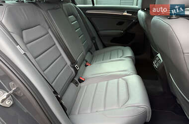 Хэтчбек Volkswagen e-Golf 2020 в 