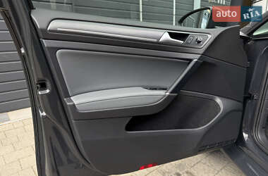 Хэтчбек Volkswagen e-Golf 2020 в 