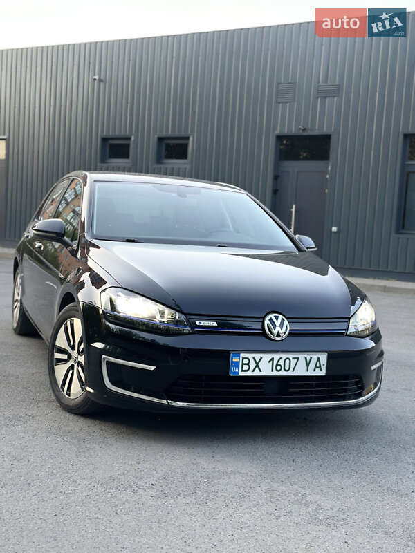 Хэтчбек Volkswagen e-Golf 2014 в Каменец-Подольском
