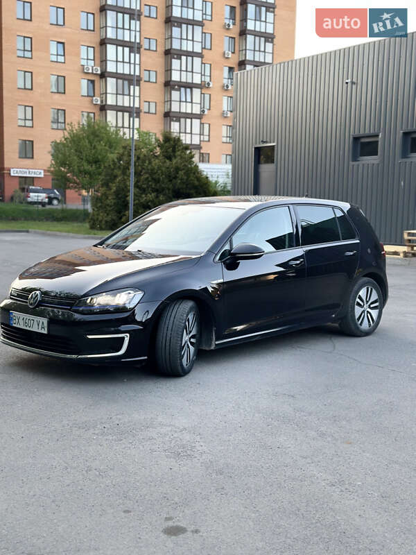 Хэтчбек Volkswagen e-Golf 2014 в Каменец-Подольском