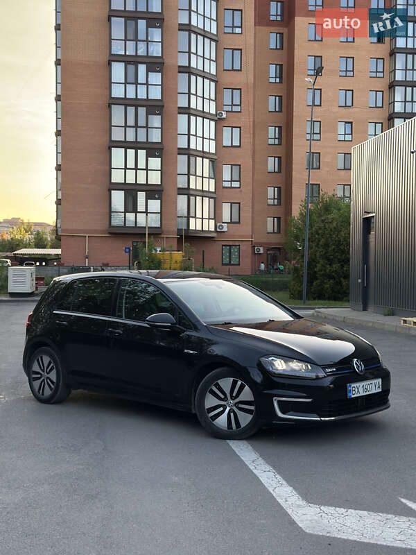 Хэтчбек Volkswagen e-Golf 2014 в Каменец-Подольском