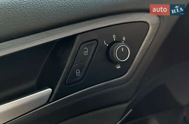 Хетчбек Volkswagen e-Golf 2020 в 