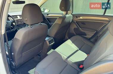 Хетчбек Volkswagen e-Golf 2020 в 